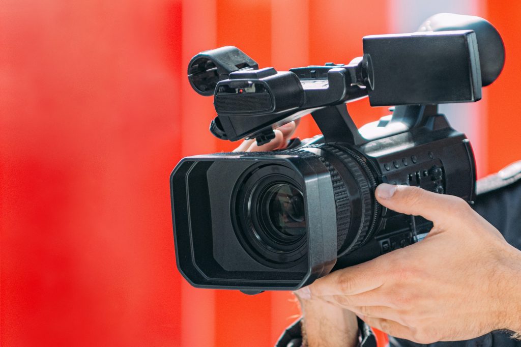 Digital Video Camera. 6 rules of cost-effective video marketing.